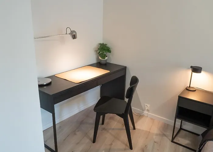 Wojskowa 1 / Park * Poznań