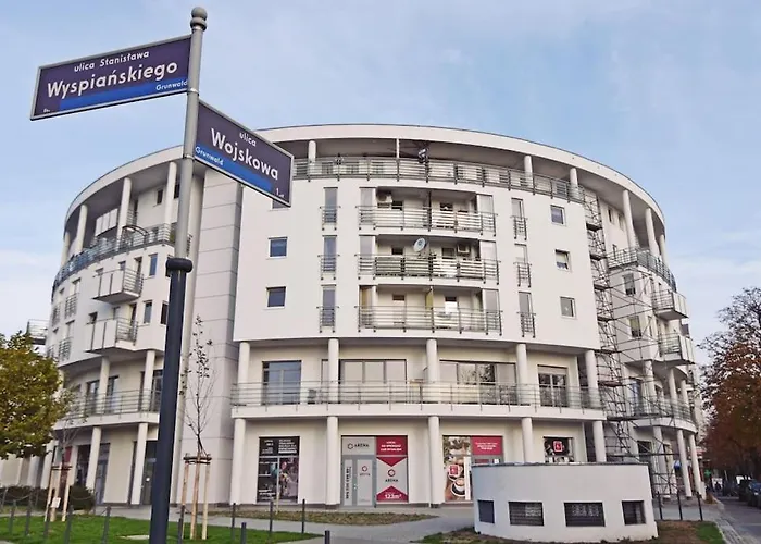 Wojskowa 1 / Park Apartman Poznań